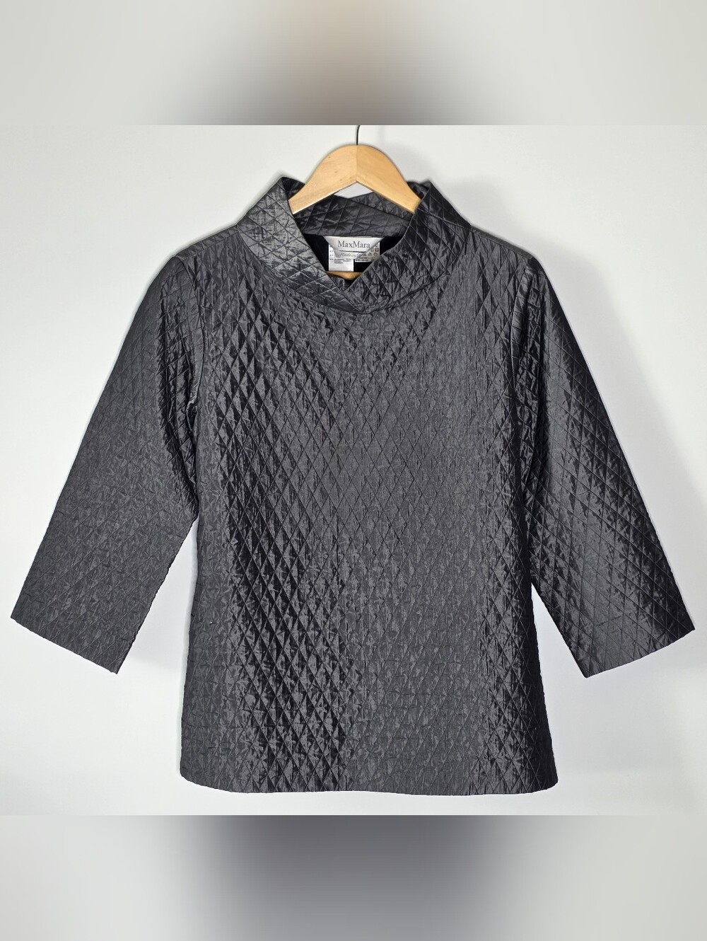 MaxMara Dark grey quilted super lightweight pull over Women's top/Light Layering
